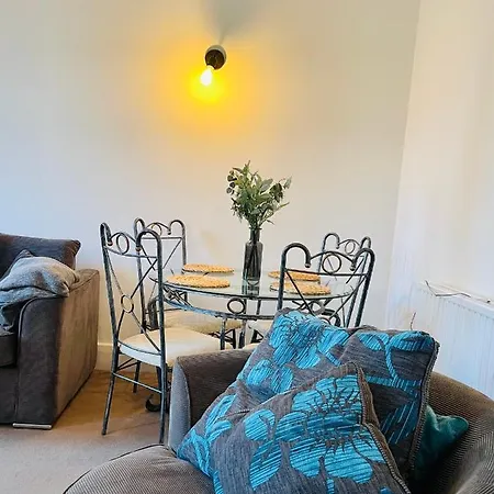 Exquisite One-bedroom Flat In Clifton, Bristol