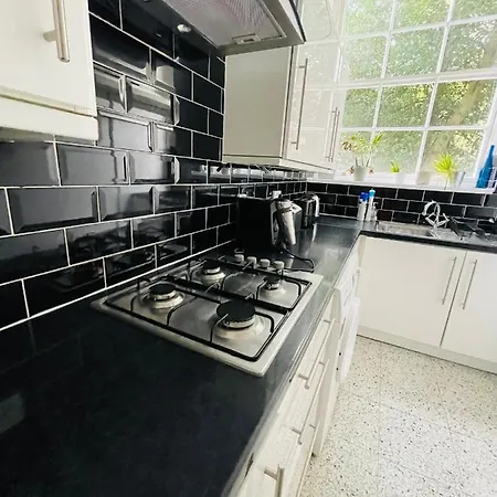 Exquisite One-bedroom Flat In Clifton, Bristol